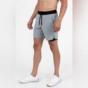 Laki React Shorts 2.0 w/ Liner Storm MEDIUM